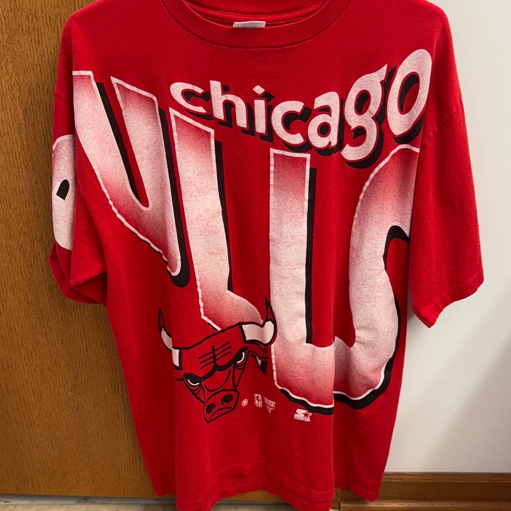 STARTER Red Chicago Bulls Short Sleeve Tee